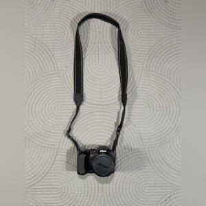 Nikon Coolpix LI20 Compact Digital Camera And Bag Included,  Tested